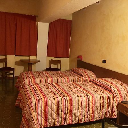 Hotel Sarre Kültér fotó