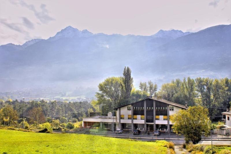 Hotel Sarre Kültér fotó