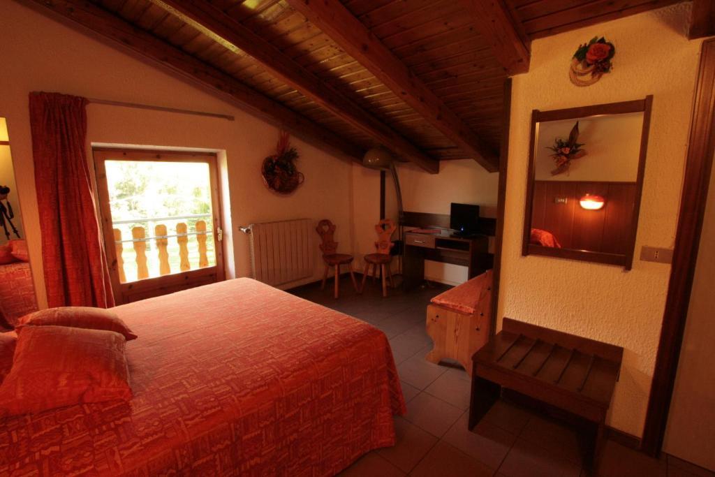 Hotel Sarre Szoba fotó