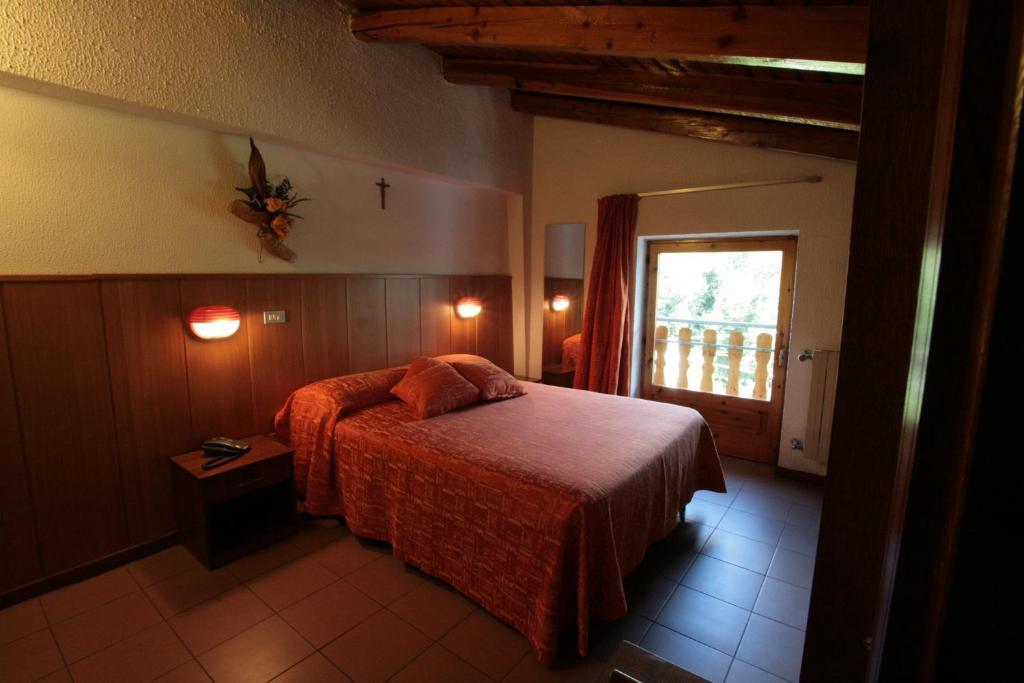 Hotel Sarre Szoba fotó