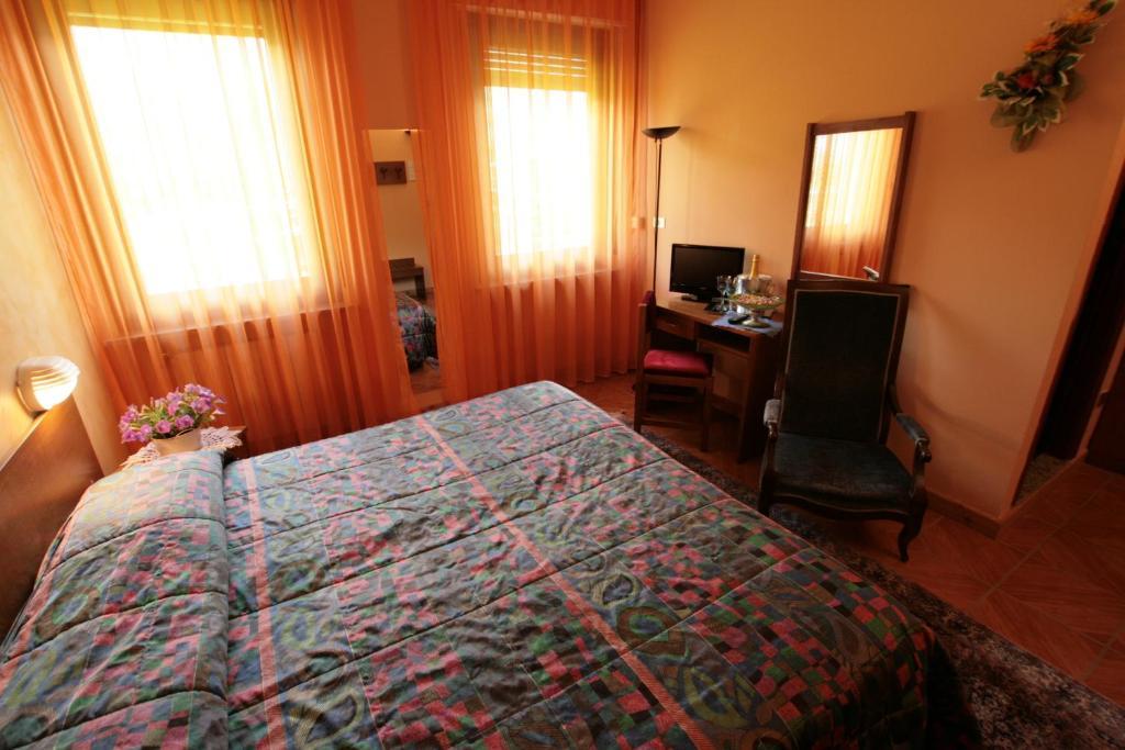 Hotel Sarre Kültér fotó