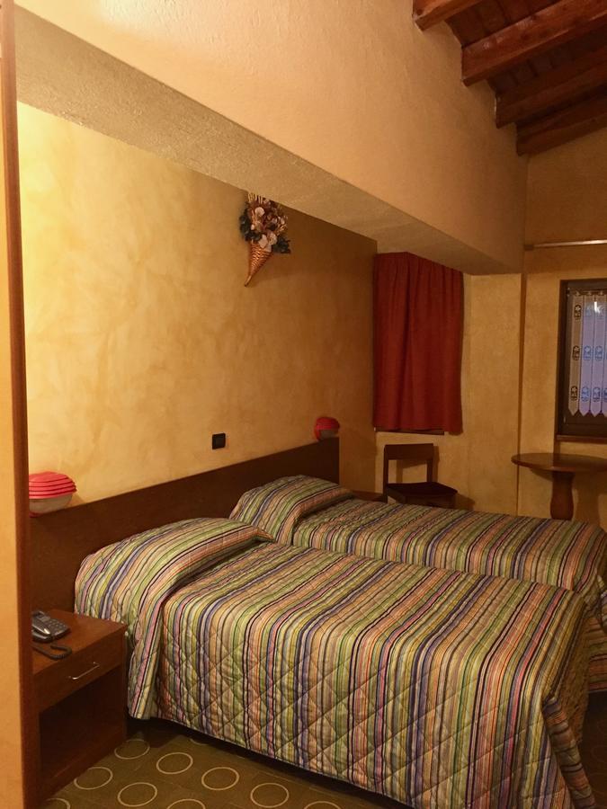 Hotel Sarre Kültér fotó